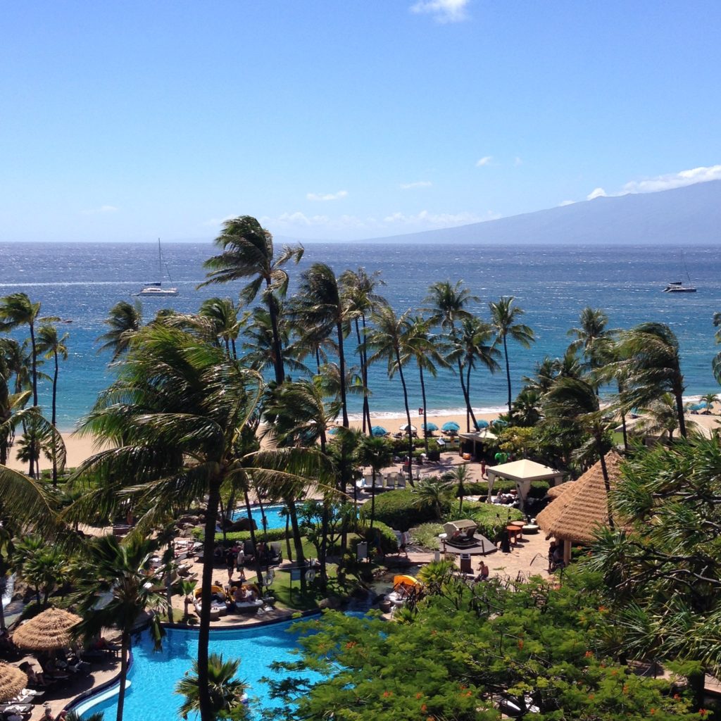 Ka'anapali Beach (Maui) with the island of Lanai in the background