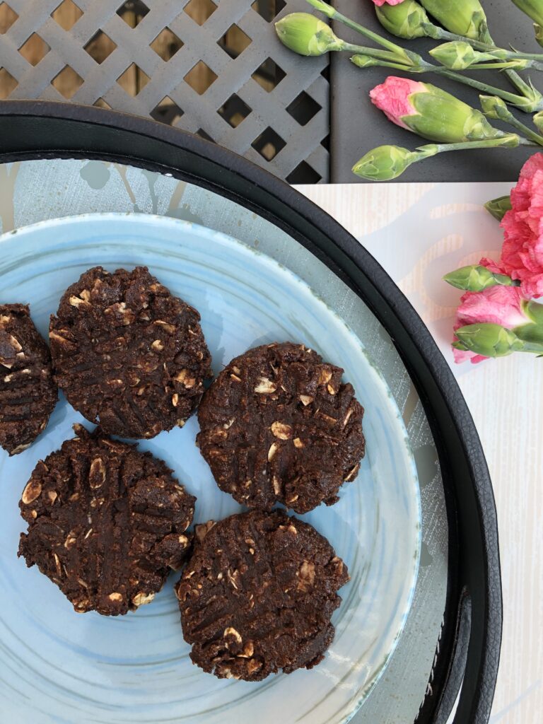 Vegan Chocolate Fudge Made With Dates