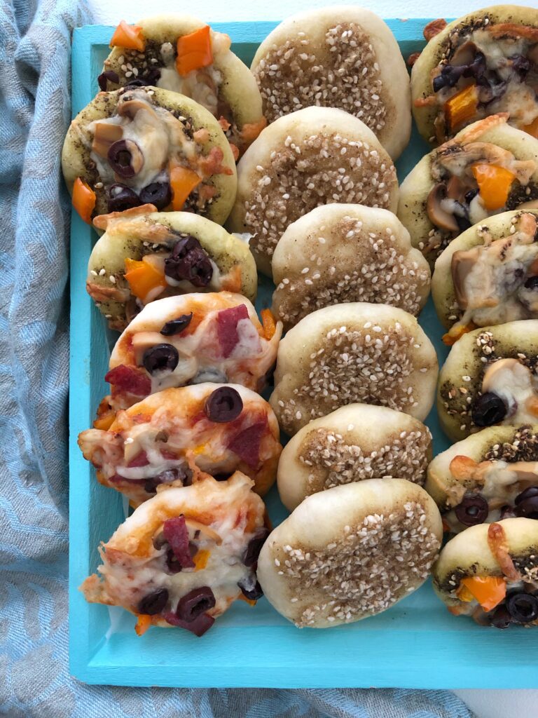 Mini pizzas and mini manakeesh